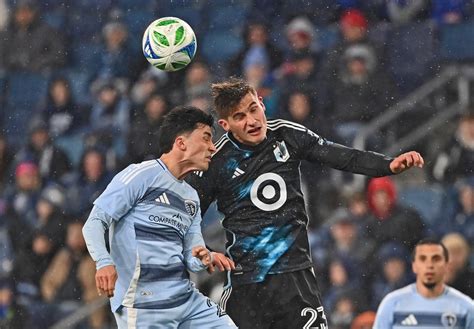Deadspin | Down 3, Sporting KC forge draw vs. Minnesota United