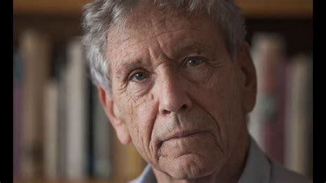 Acclaimed author Amos Oz dies at 79 | 10tv.com