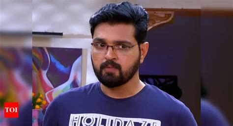 Neelakkuyil update, December 3: Adhi starts suspecting Rani - Times of ...