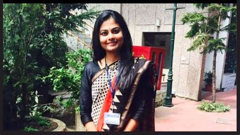 Meet IAS Artika Shukla, Tina Dabi's Friend Who Cracked UPSC in First ...