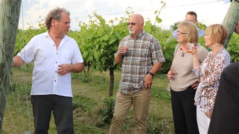 Winery Tour | Round Lake Vineyards