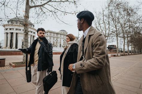 Young Professional Business Man 的图像结果