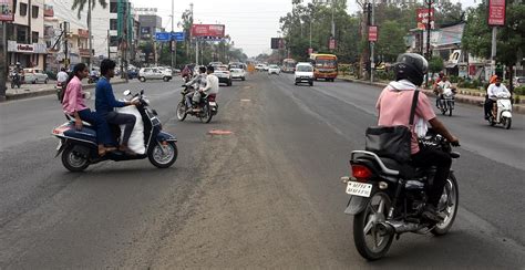 Bhopal: Traffic Chaos On RRL Trisection-Misrod Stretch Post BRTS Demolition