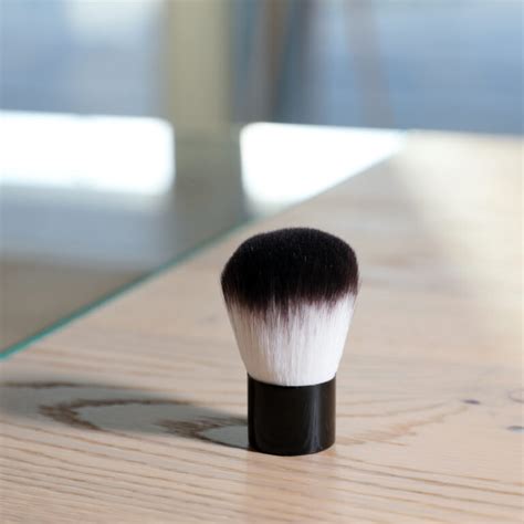 Make-Up für natürliche Eleganz | Shop | NHR cosmetics