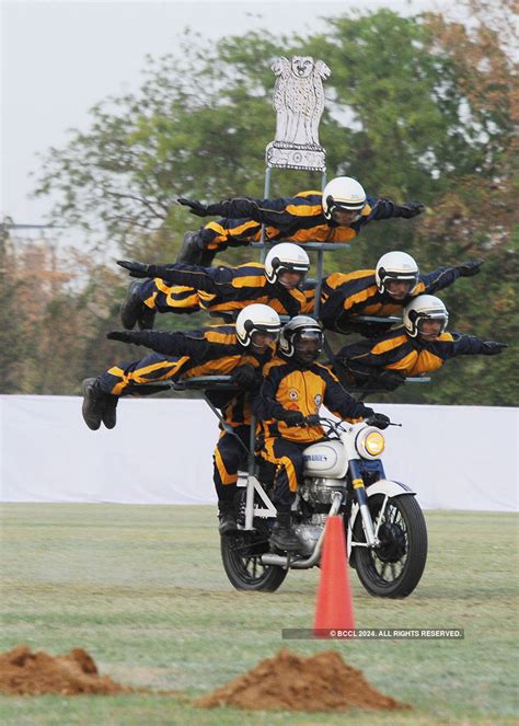 Army personnel mesmerise with their stunt during the Rajasthan Day ...