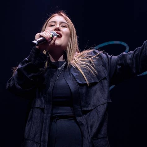 Rosa Linn: „Snap“ – Songtext deutsche Übersetzung – Lyrics