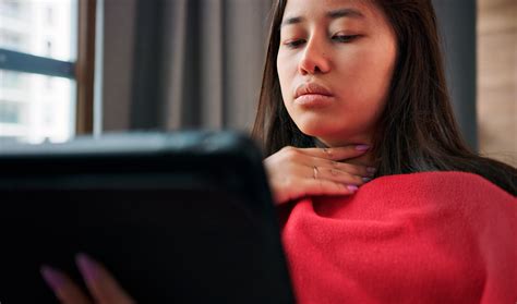 Why Do I Have Bad Breath When I’m Wearing a Mask? | LISTERINE ...