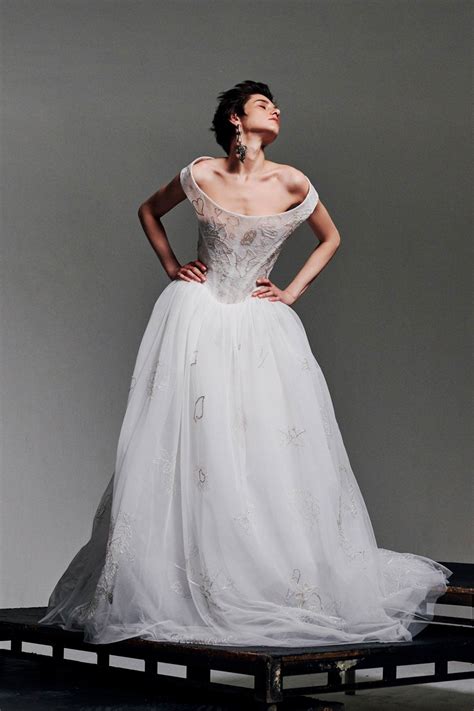 Bridal Couture | Bridal | Vivienne Westwood in 2020 | Vivienne westwood ...