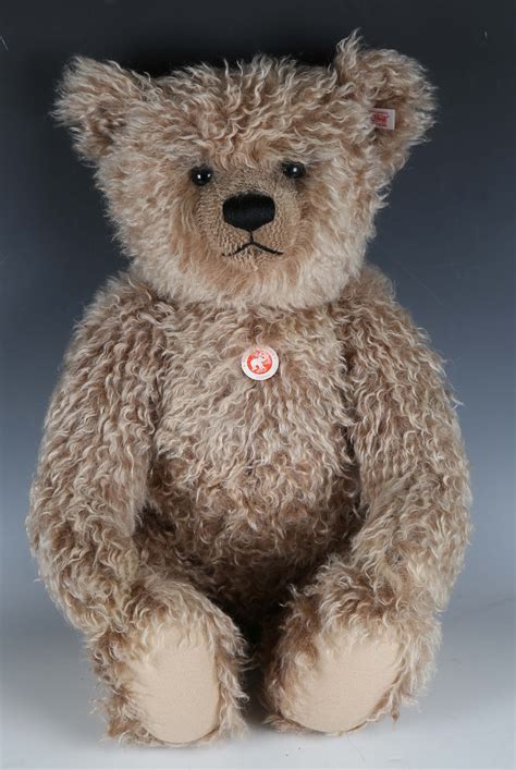 A modern Steiff limited edition teddy bear Grizzly Ted, 965/1500 ...