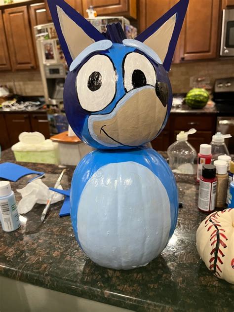 Bluey Painted pumpkin | Creative pumpkin decorating, Pumpkin decorating ...