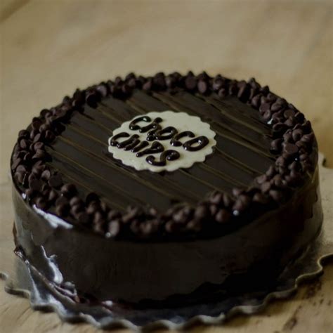 Send Online Half Kg chocolate truffle cake Order Delivery ...