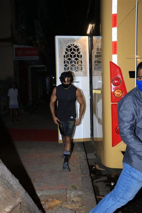Ranveer Singh's Reflector Shorts, 'Dirty' Shoes & School Socks Is A ...