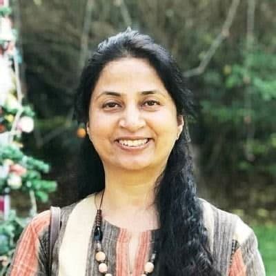 Top 14 Art Bloggers You Must Follow (2024)