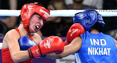 England's Savannah Alfia Stubley(Red) and India's Nikhat Zareen(Blue ...
