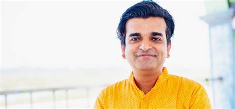 Best Yellow Kurtas For Men | WhatsHot Delhi Ncr