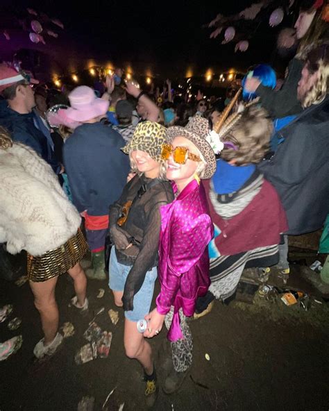 FLORENCE PUGH – Instagram Photos 08/07/2023 – HawtCelebs