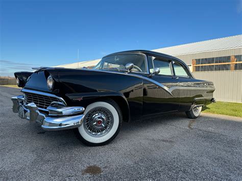 1956 Ford Fairlane | Classic & Collector Cars