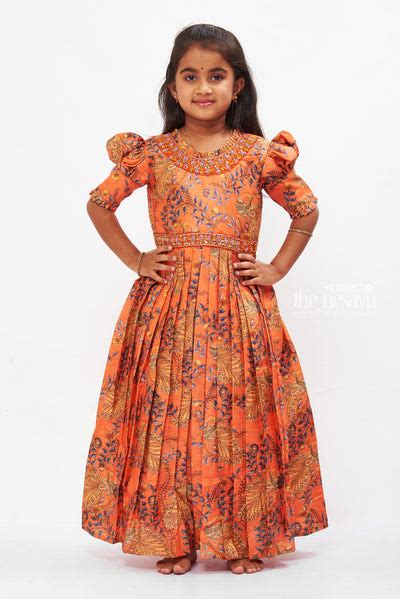 Girls Gown / Anarkali – The Nesavu