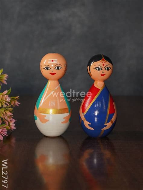 Pandit Couple - Channapatna Toy - WL2797 – Wedtree