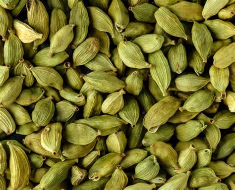 Elachi Or Cardamom Can Beautifully Transform You Skin, Try These ...