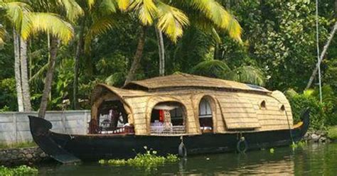 Kerala Tour Packages, Houseboats in Alleppey, Honeymoon Package in ...