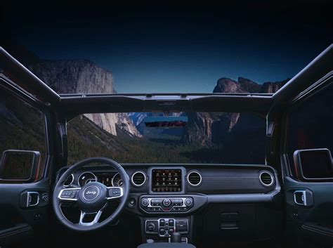 Jeep® Wrangler 2023 Interior | Libertad y estilo al aire libre