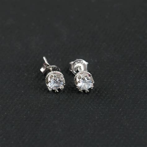 Everyday Zircon Silver Solitaire Studs – Totapari