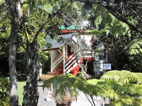 Volcano Hale (Volcano, ), Volcano hotel discounts | Hotels.com