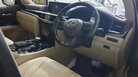 Signature Cars - Lexus LX450d