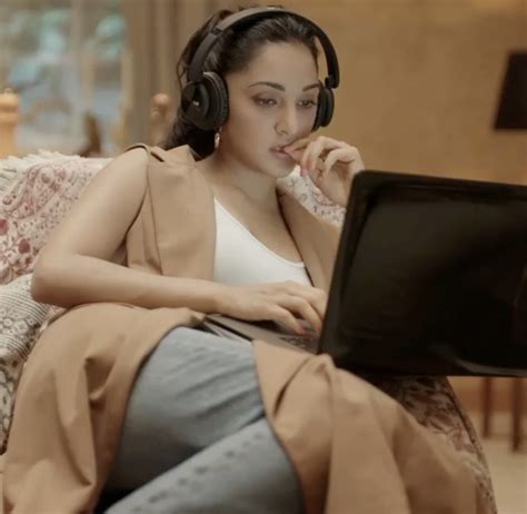 Bollywood fashionista Kiara Advani's glamorous pictures Pics ...