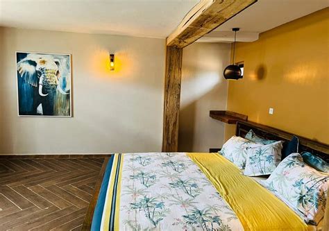 THE FOREST RESORT - LWEZA (Kajjansi) - Hostel Reviews, Photos, Rate ...