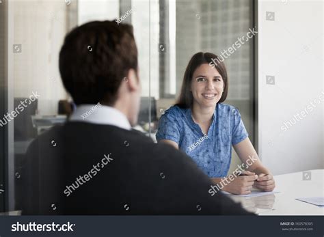 Business People Sitting 的图像结果