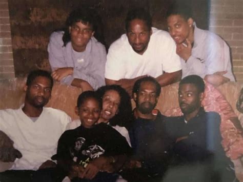 Chris Rock's 7 Siblings: Everything to Know