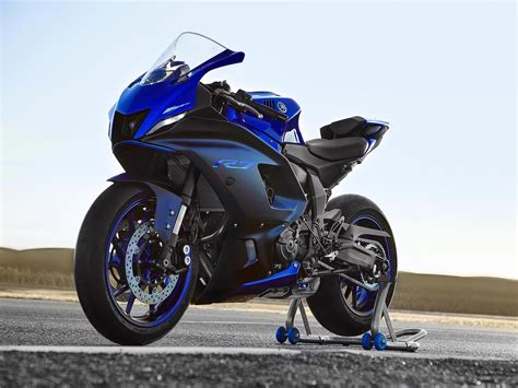 Image result for Yamaha R7 Computer