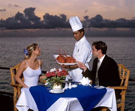 Resorts In Vaadhoo Island Maldives:11 Best Options To Pick!