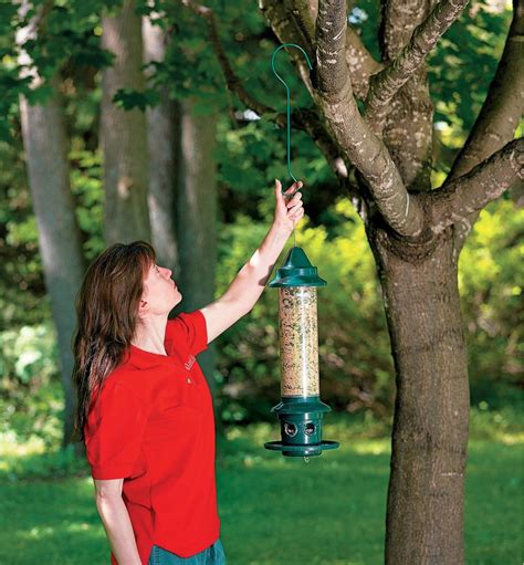 Squirrel Buster Bird Feeders - Lee Valley Tools