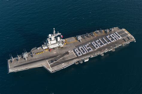 French aircraft carrier Charles de Gaulle [2834 × 1886] : MilitaryPorn
