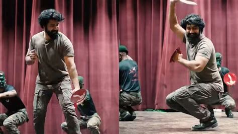 Vicky Dances with Gorkha Soldiers in Lucknow to promote Sam Bahadur