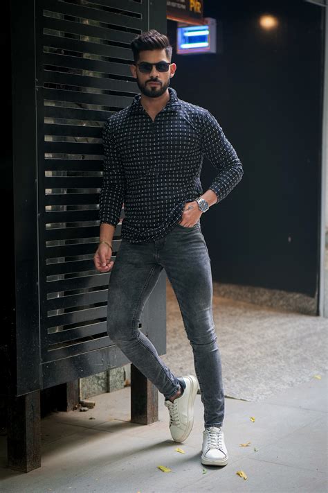 Gritstones Black Self Design T-Shirt