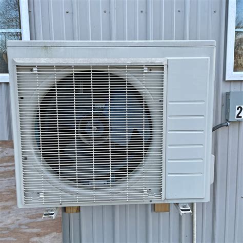 Fast and reliable AC repair, servicing, and gas filling with expert ...