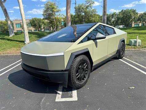 GREEN Vinyl Wrap & PPF Cybertruck -- Photos & Videos | Page 2 | Tesla Cybertruck Forum ...