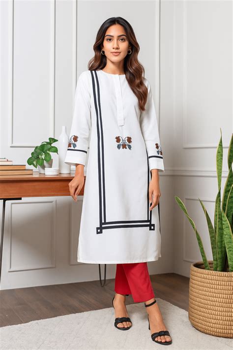 Ornate Oasis White Printed Kurta Set – Saaki