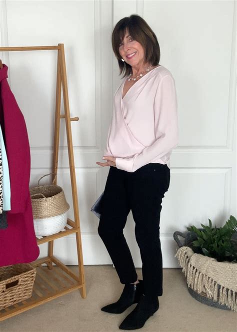 Women's No Tuck Shirts that Look Tucked - Karen Tarver Style