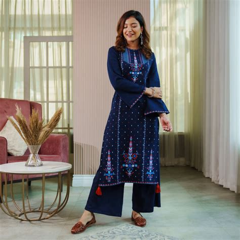 Buy Women's Kurta and Kurtis Online in India – Rustorange