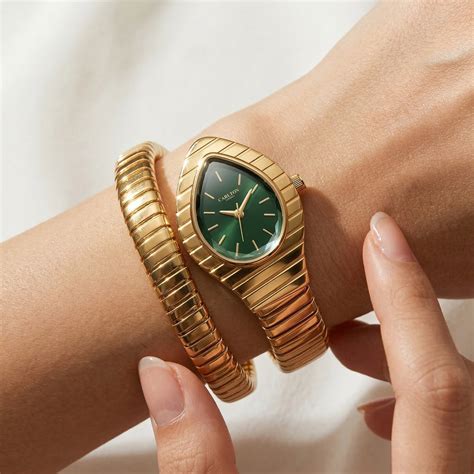 Carlton London Women Embrace Green Analog Watch - CL-EM-GRN
