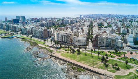 Montevideo, Uruguay — Puentes