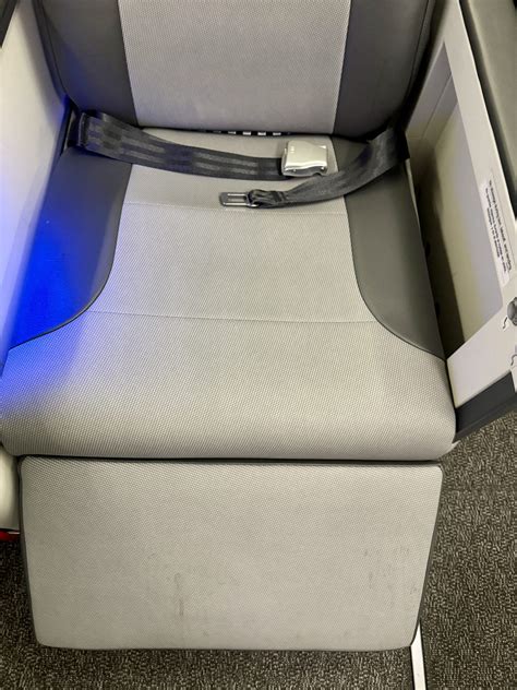 Flight Review: Breeze Airways Airbus A220-300 Ascent Class – PVD-MYR ...