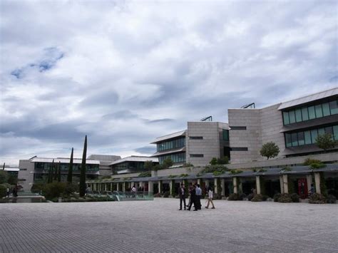 NUS Business School: Admissions, Ranking, Acceptance Rate, Courses & Fees