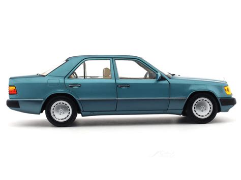 1989-93 Mercedes-Benz 230E W124 blue 1:18 Norev diecast scale model car ...