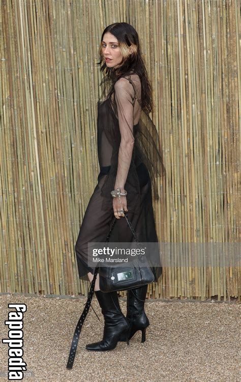 Caroline Polachek Nude OnlyFans Leaks - Photo #1367914 - Fapopedia